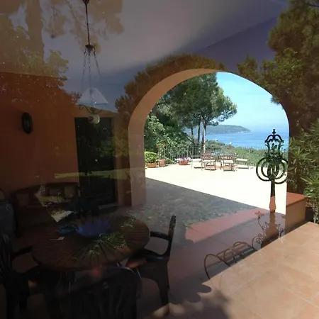 Apartman Il Cappero Con Vista Mare Procchio