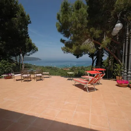Il Cappero Con Vista Mare